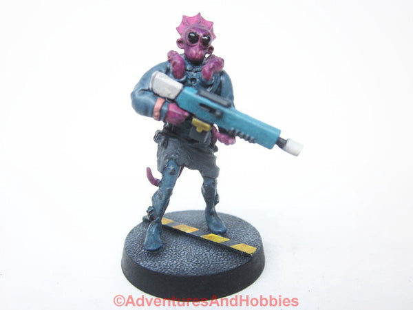 Miniature Stargrave Alien Warrior 303 for Stargrave and Five Parsecs Sci Fi Plastic Kitbash 28mm scale