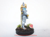 Fantasy Miniature Female Elf Warrior With 2-Handed Sword 455 Painted D&D 28mm Metal
