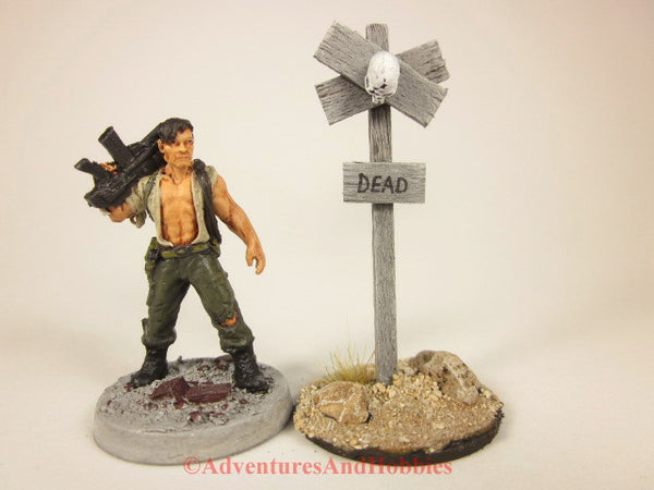 Wargame scenery wooden warning sign with zombie skull T1531 for 25 to 28mm miniatures games.